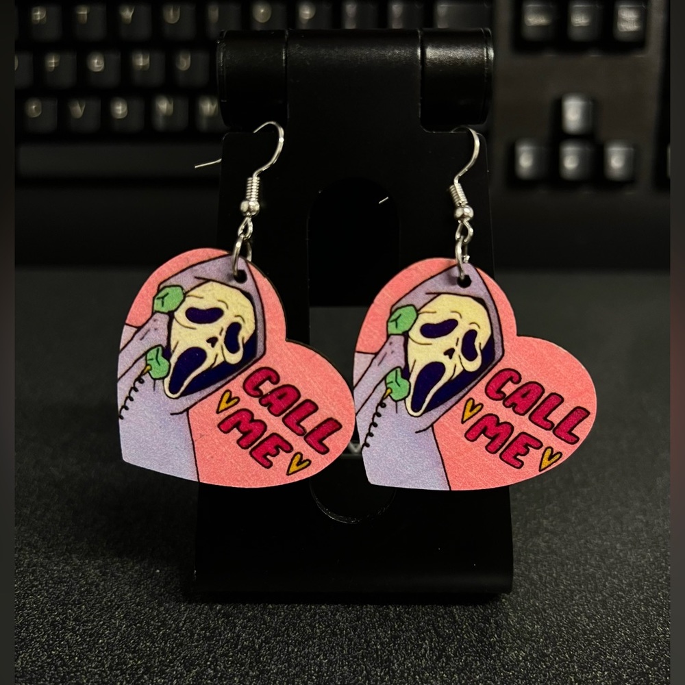 “Call me” Wooden Earrings 👻